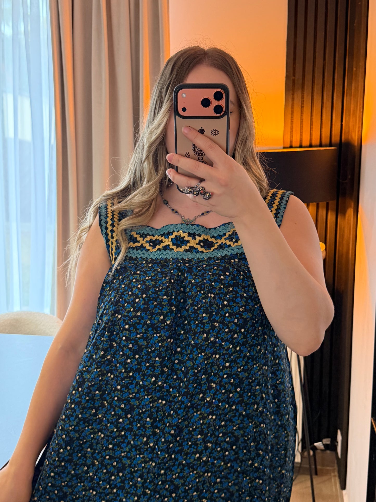 Robe Lydia