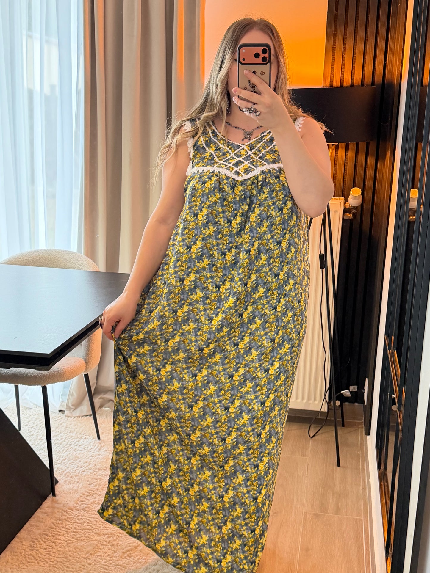 Robe Lyla