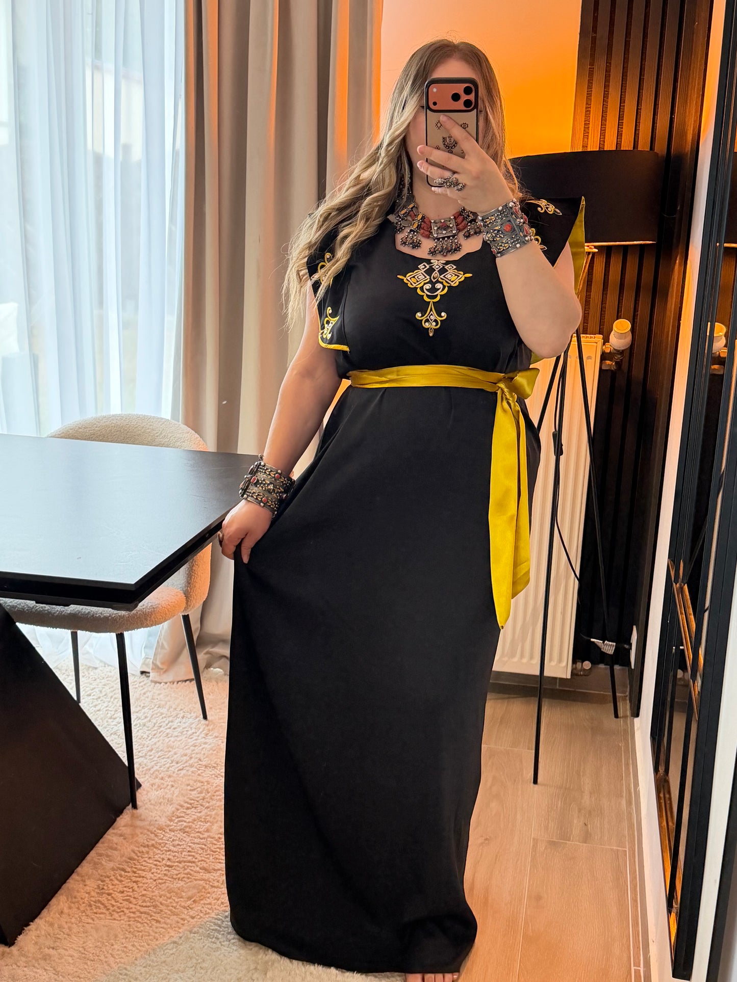 Robe Nelma