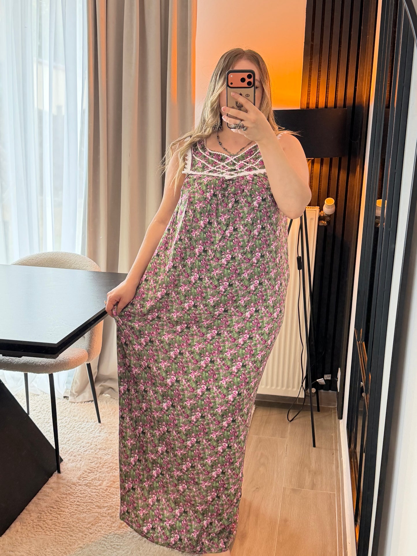 Robe Lyla
