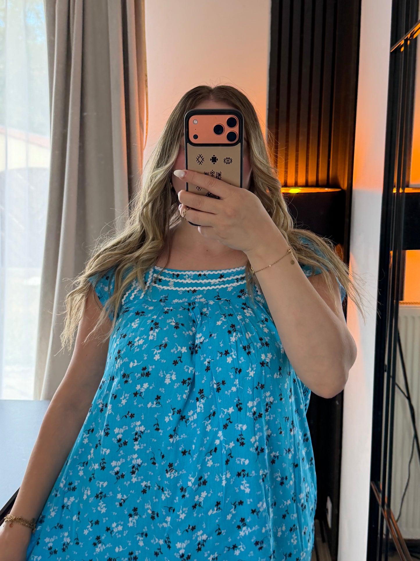 Robe Lynda