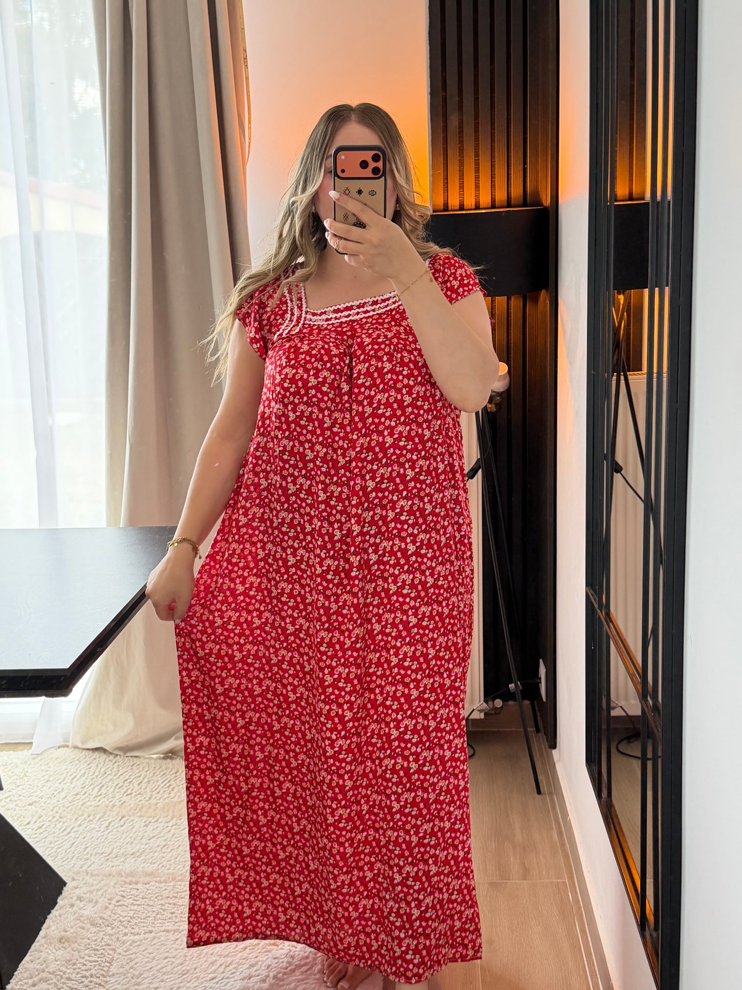 Robe Lynda