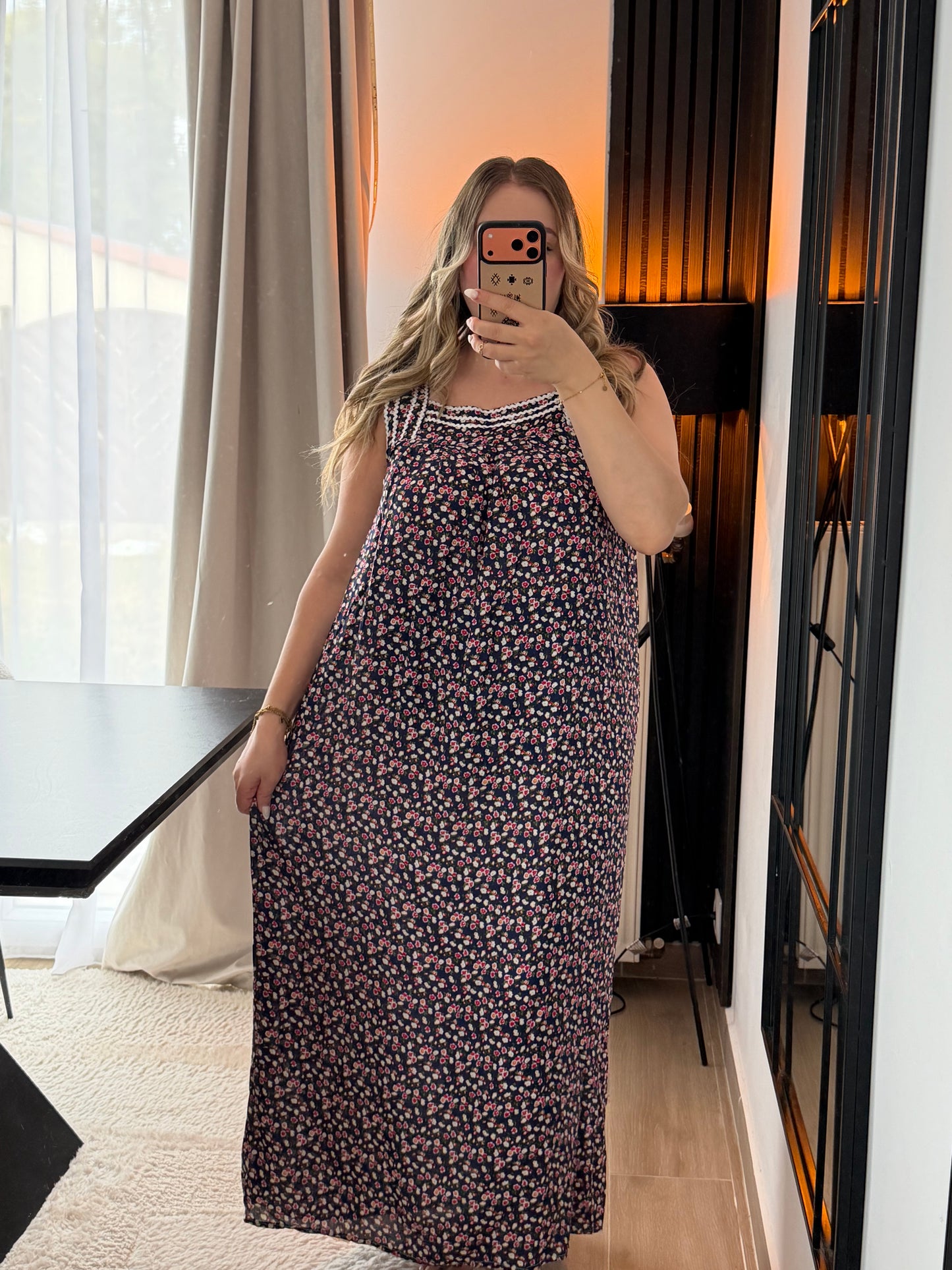 Robe Lynda