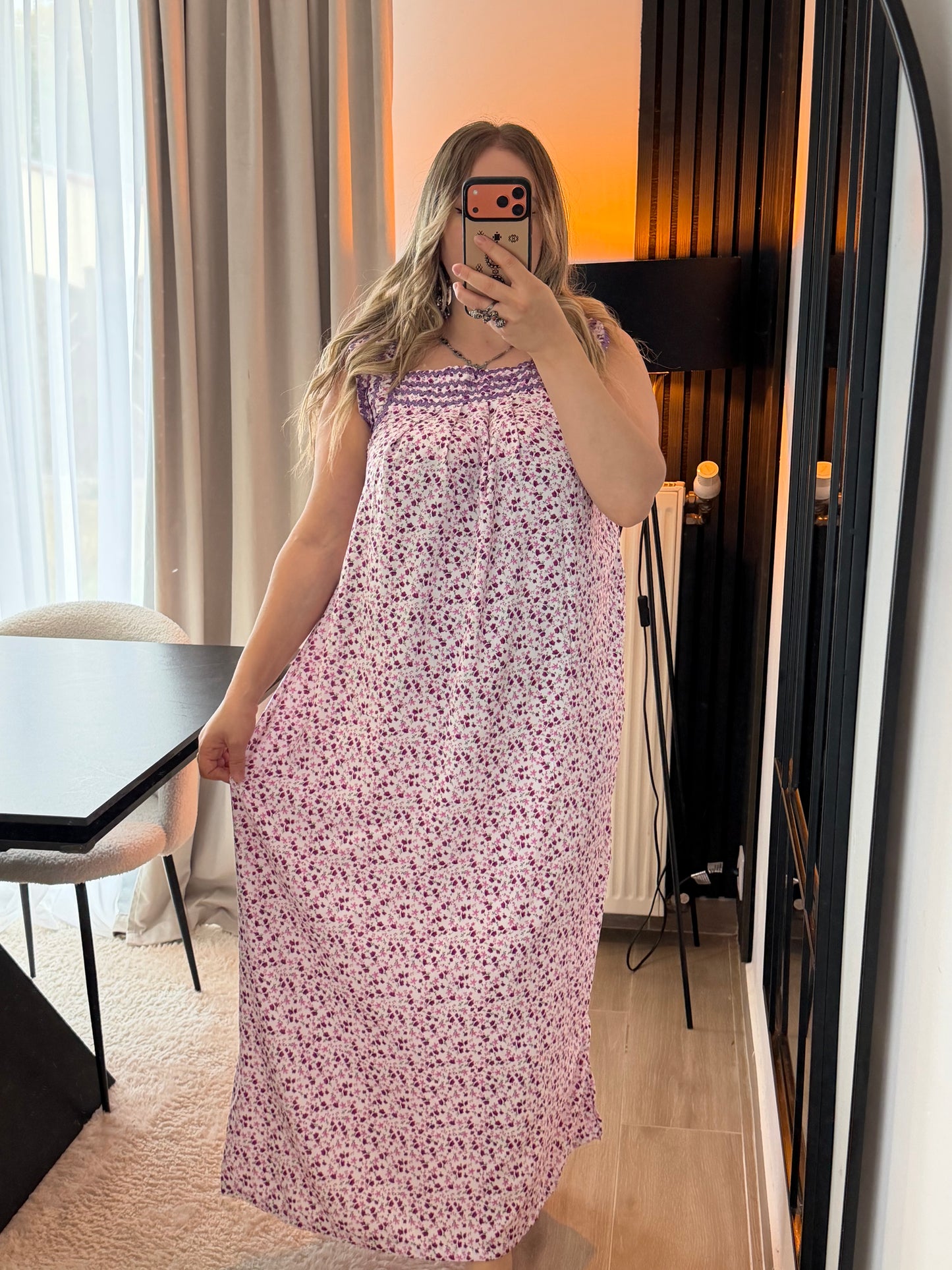 Robe Lola