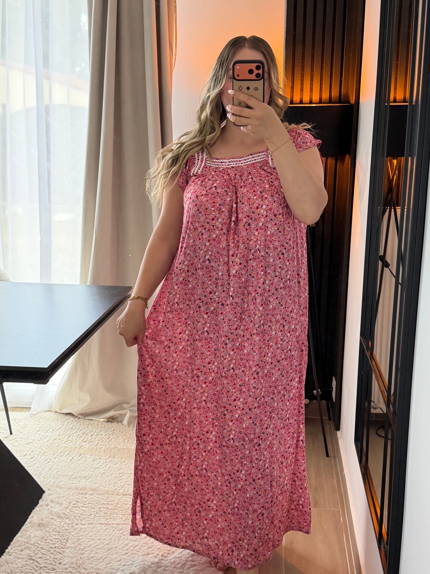 Robe Lynda