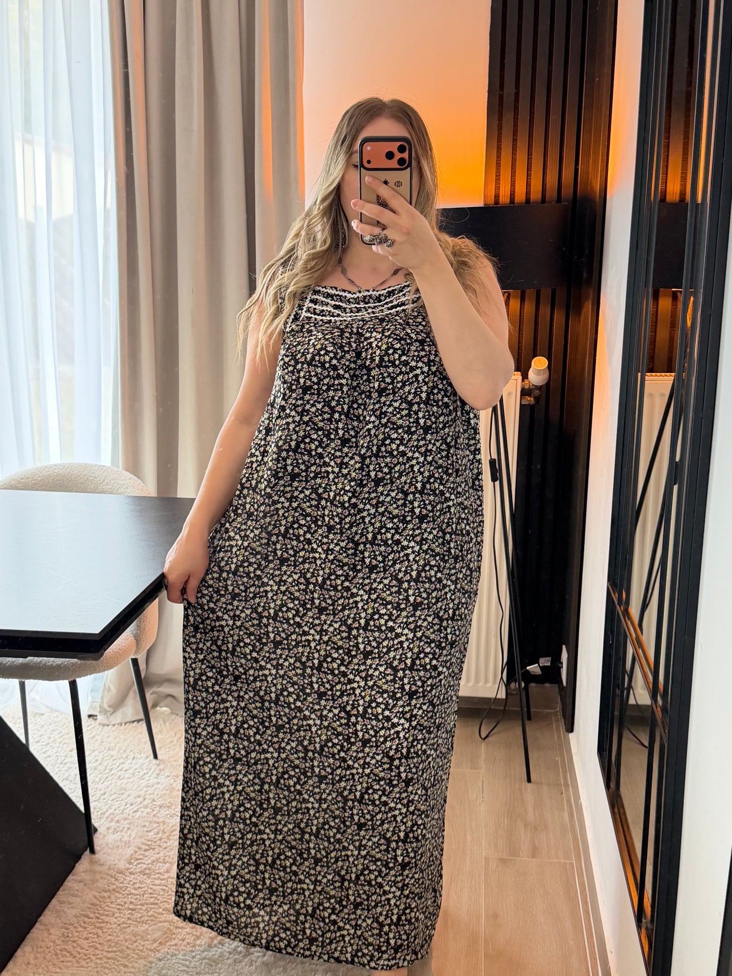 Robe Lynda
