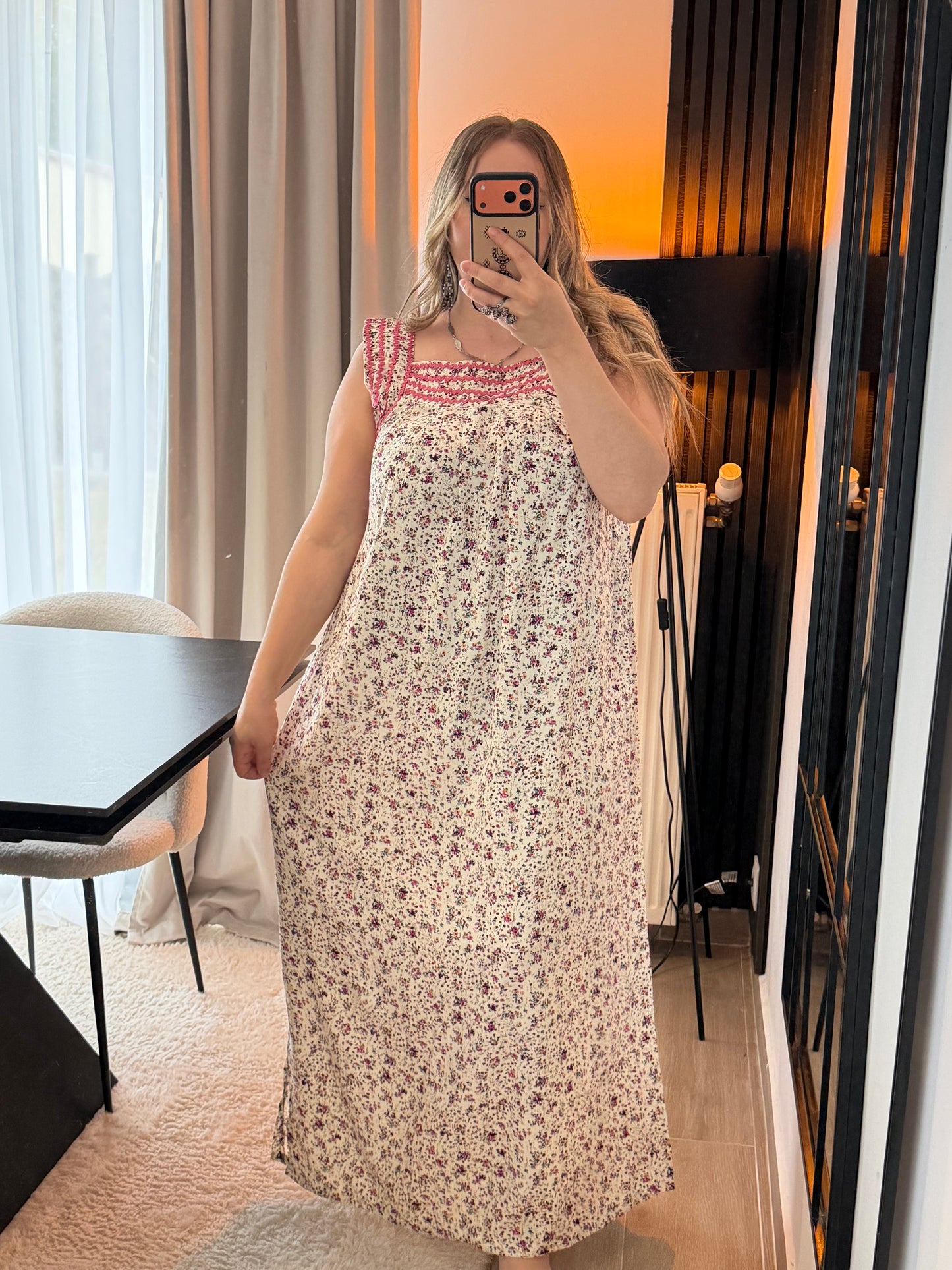 Robe Lola
