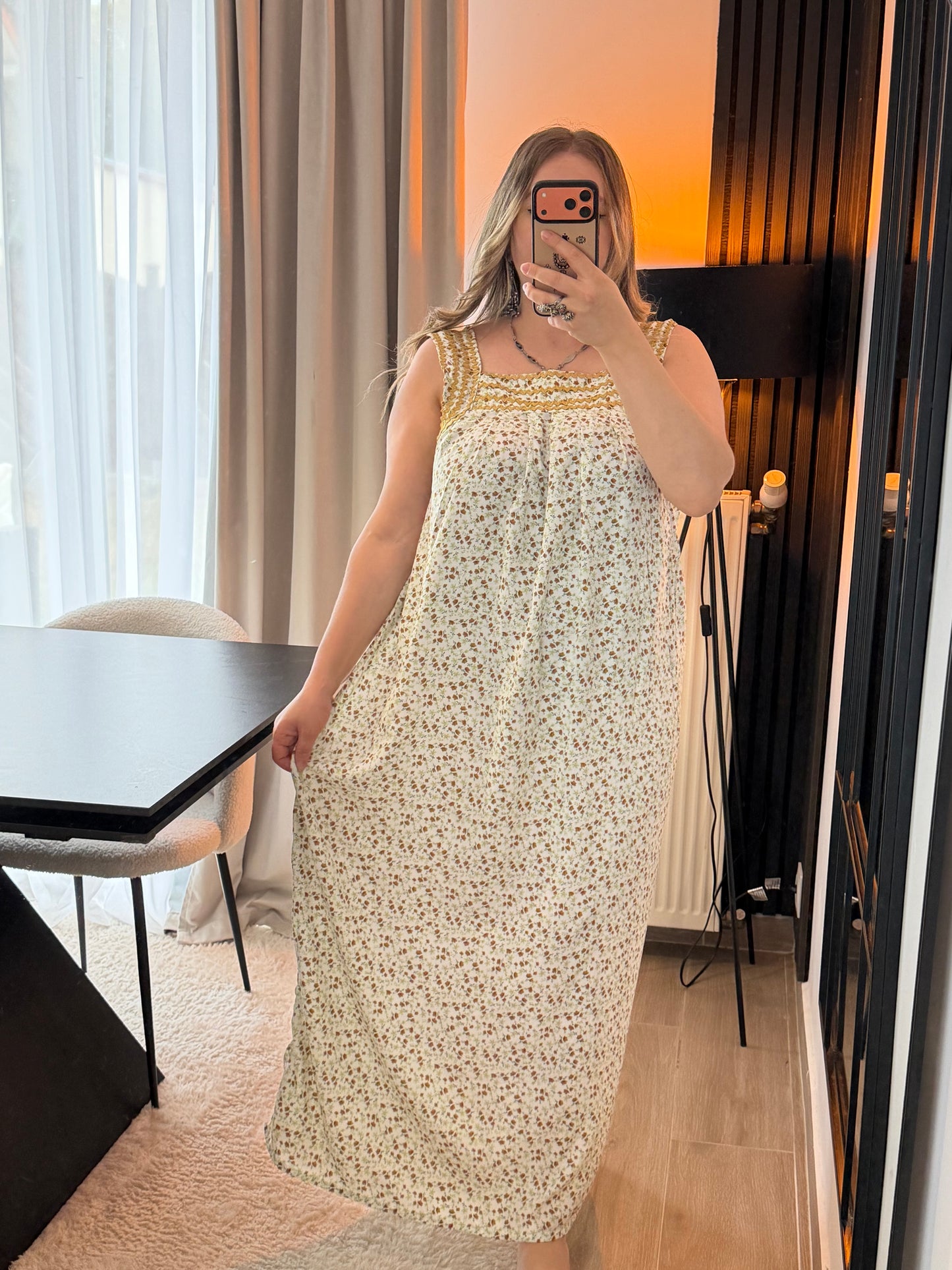 Robe Lola