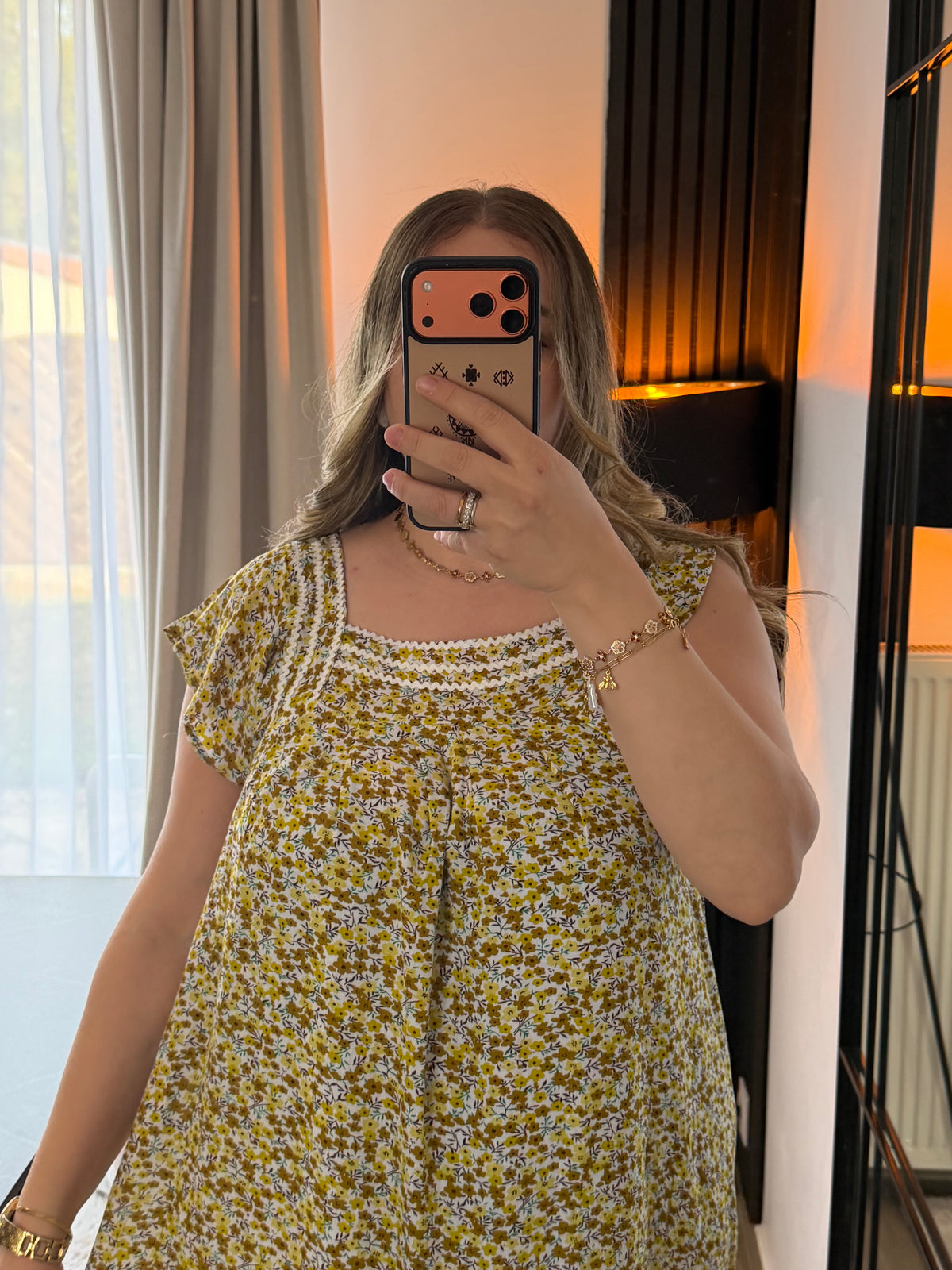 Robe Lynda