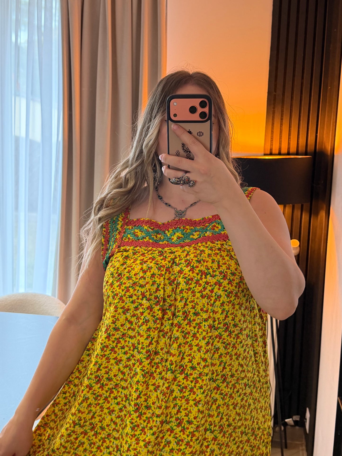 Robe Lydia