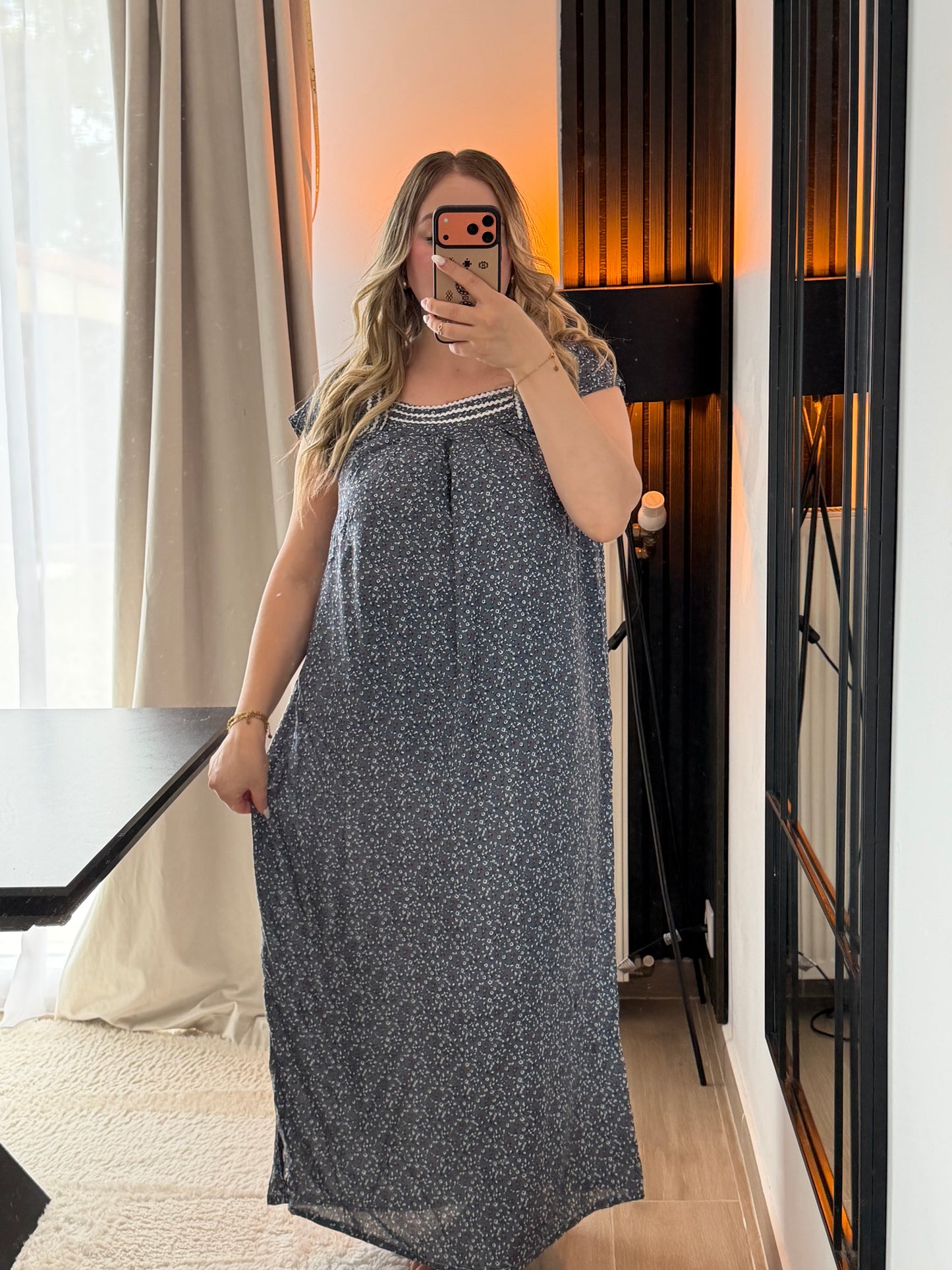Robe Lynda