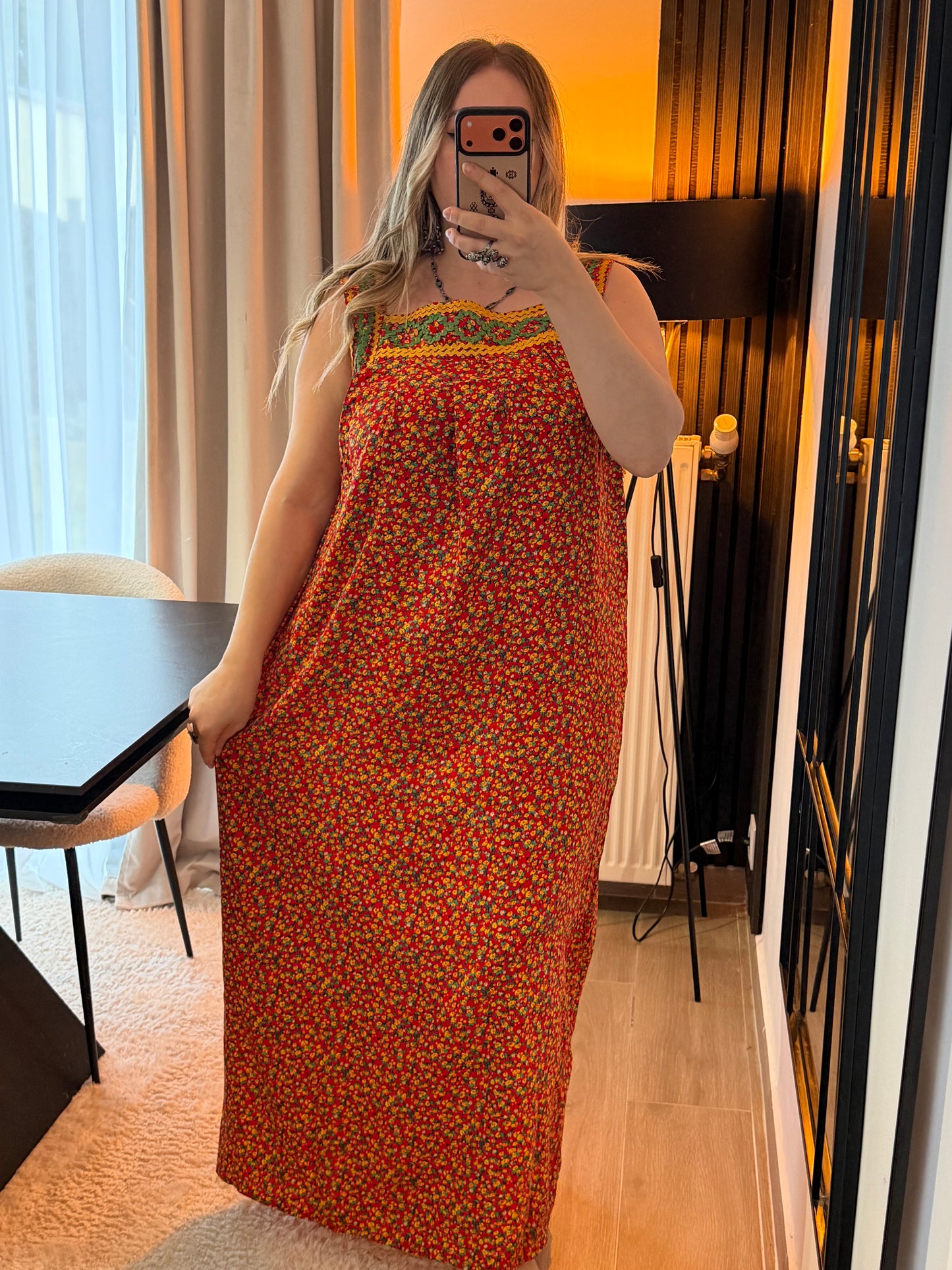 Robe Lydia