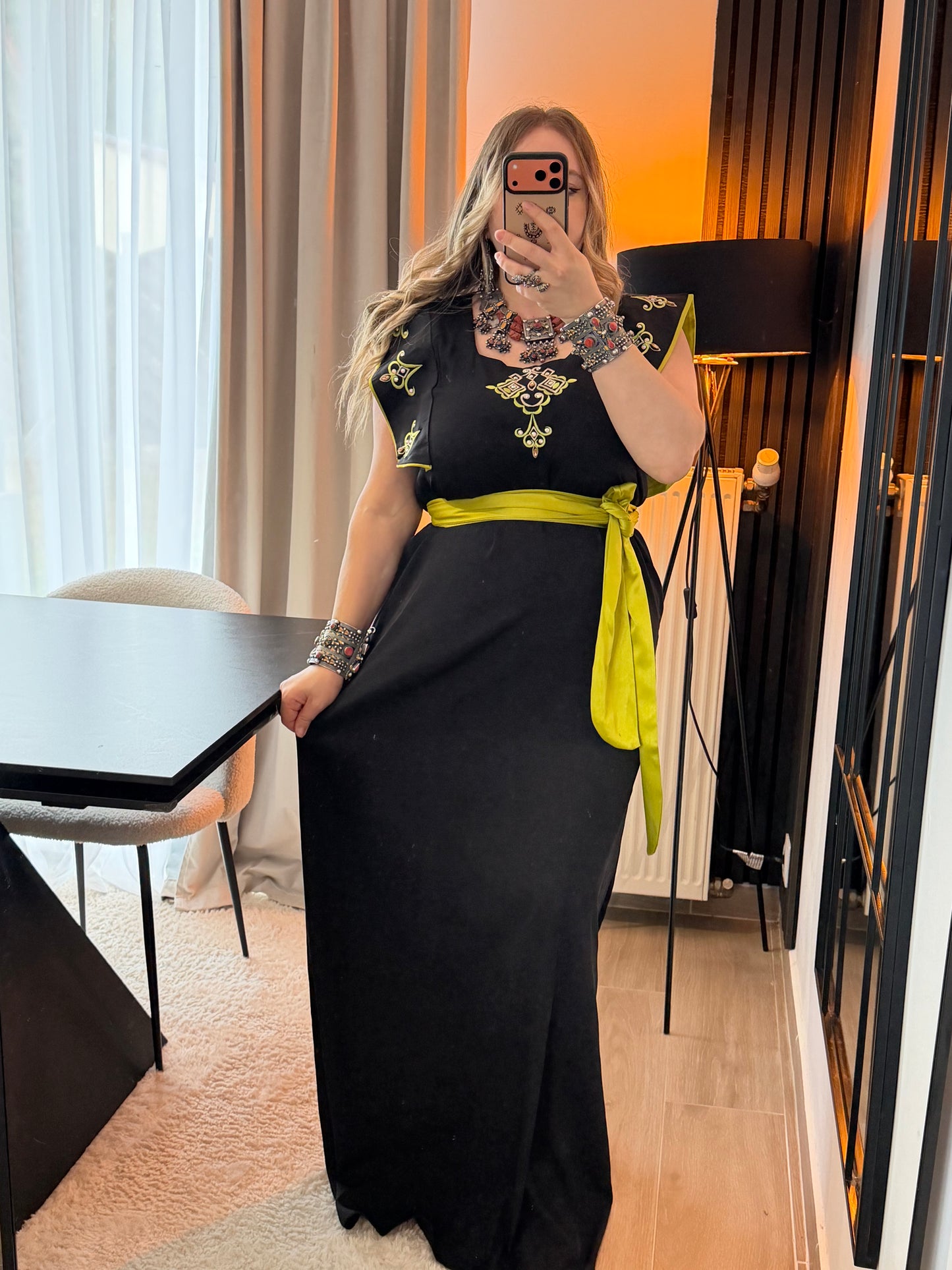 Robe Nelma