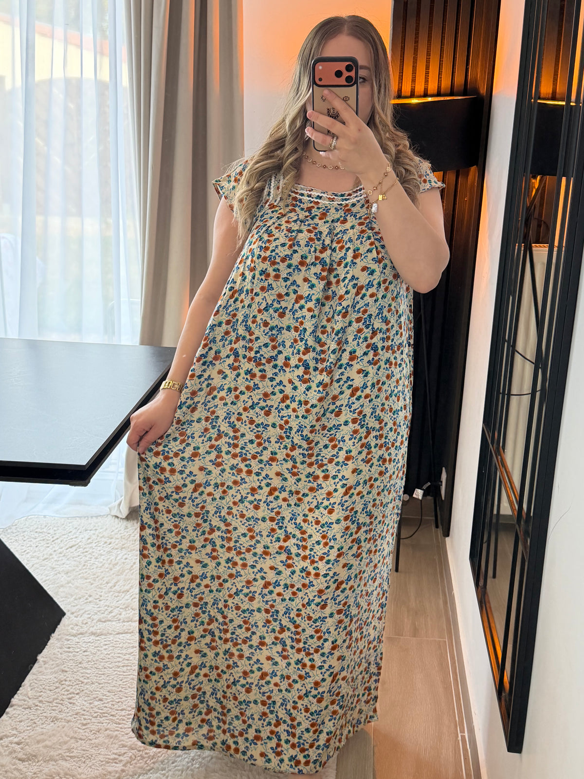 Robe Lynda