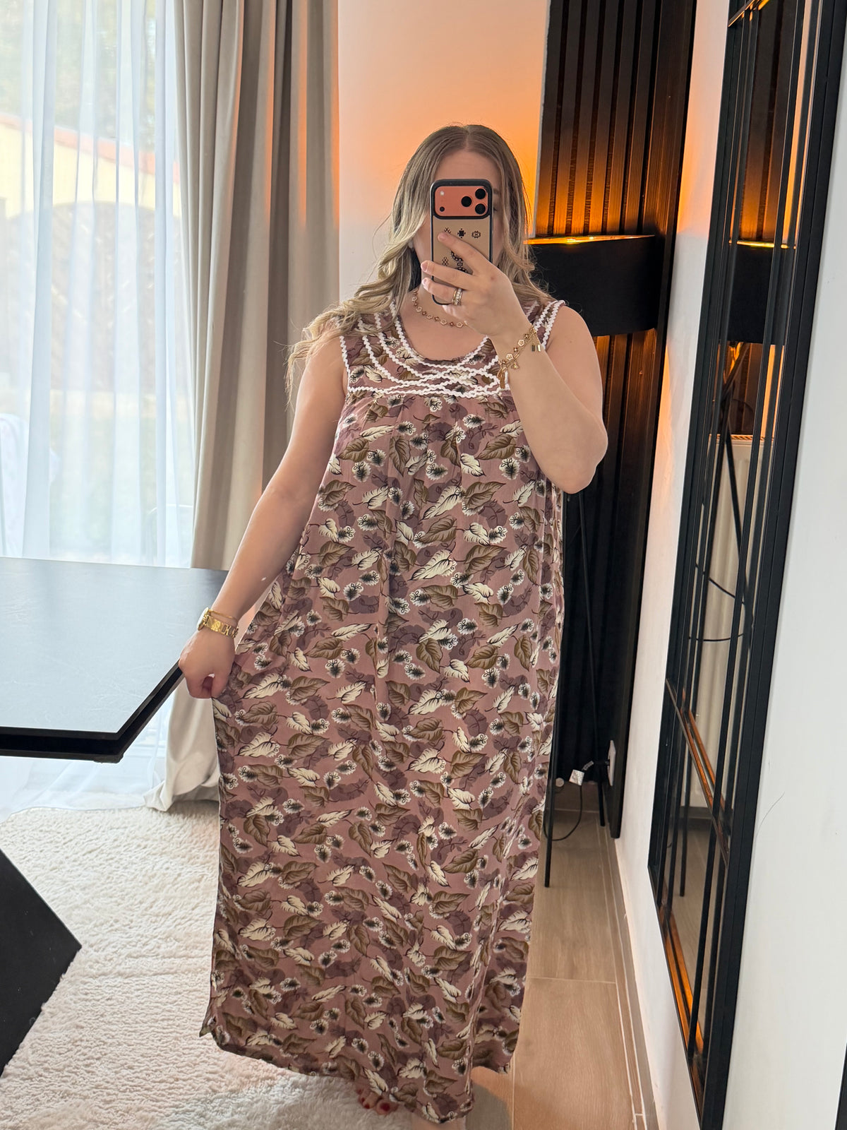 Robe Lyla