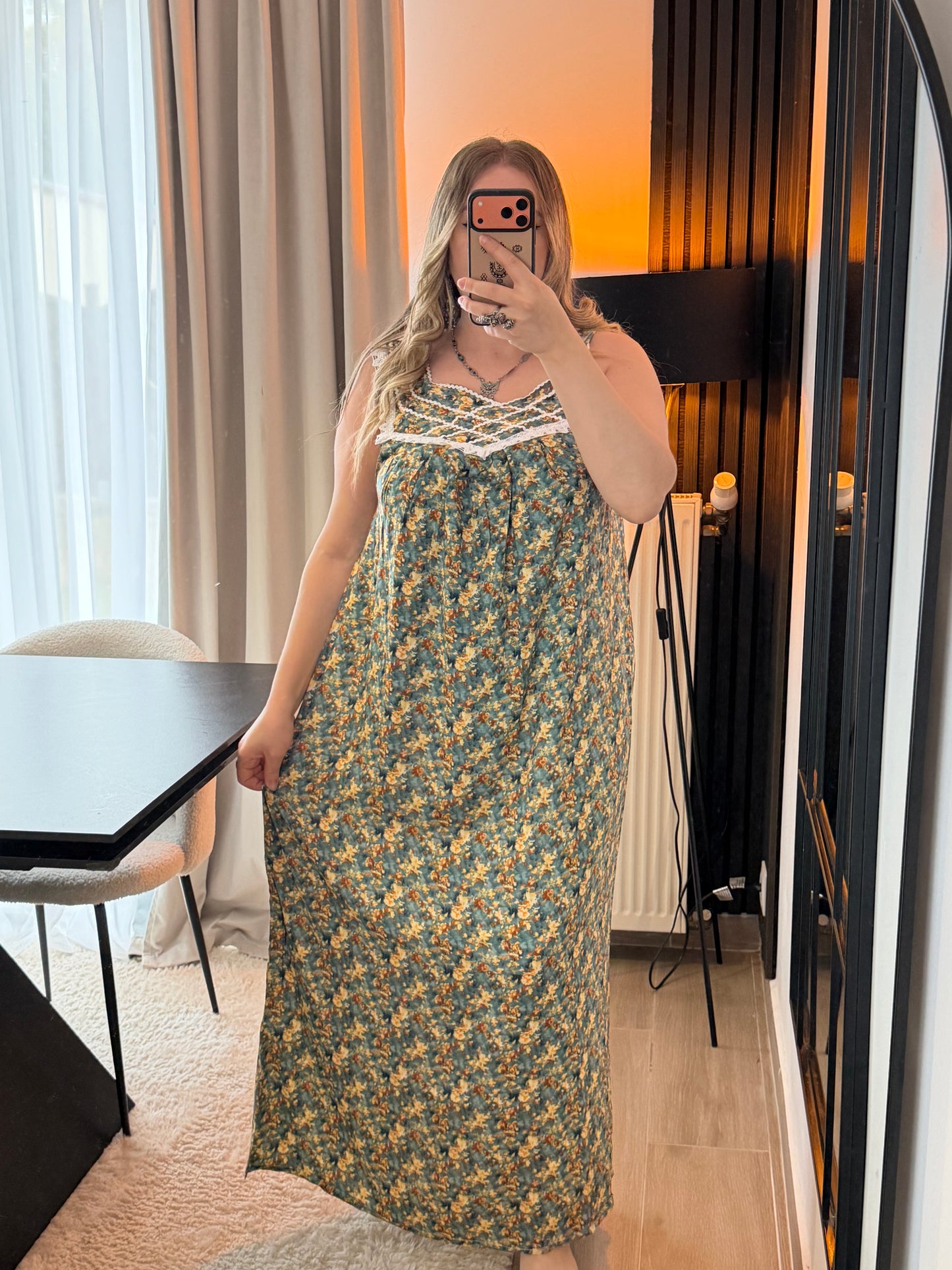 Robe Lyla