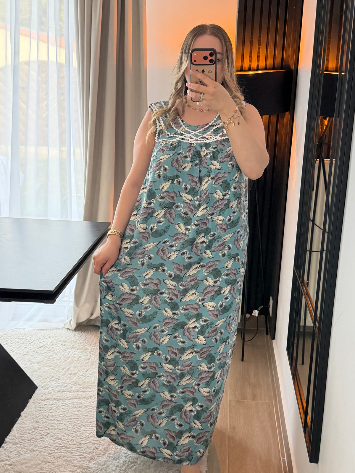Robe Lyla