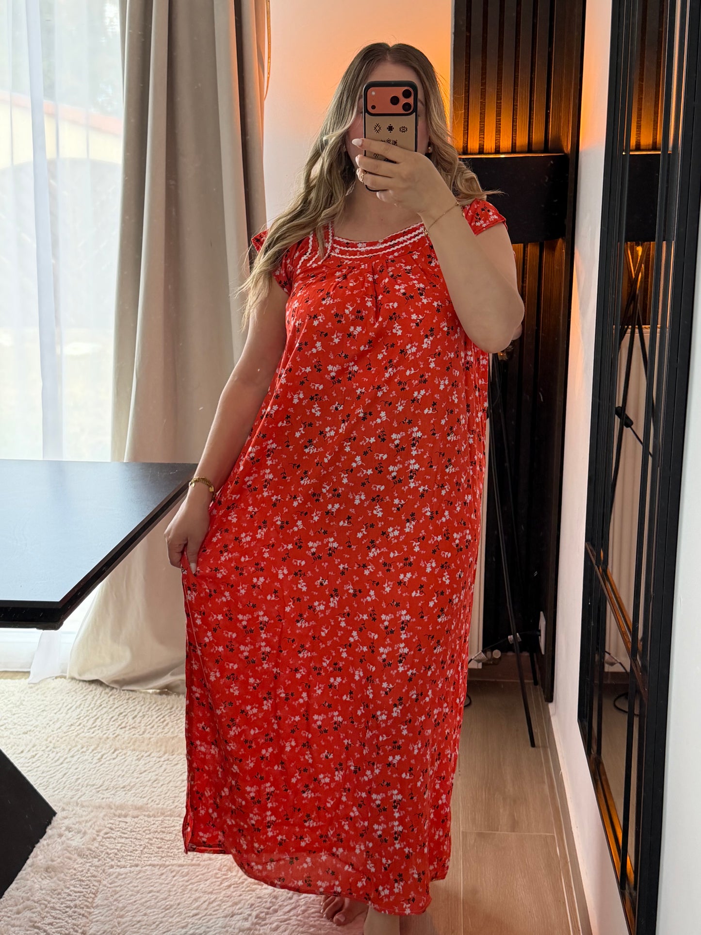 Robe Lynda