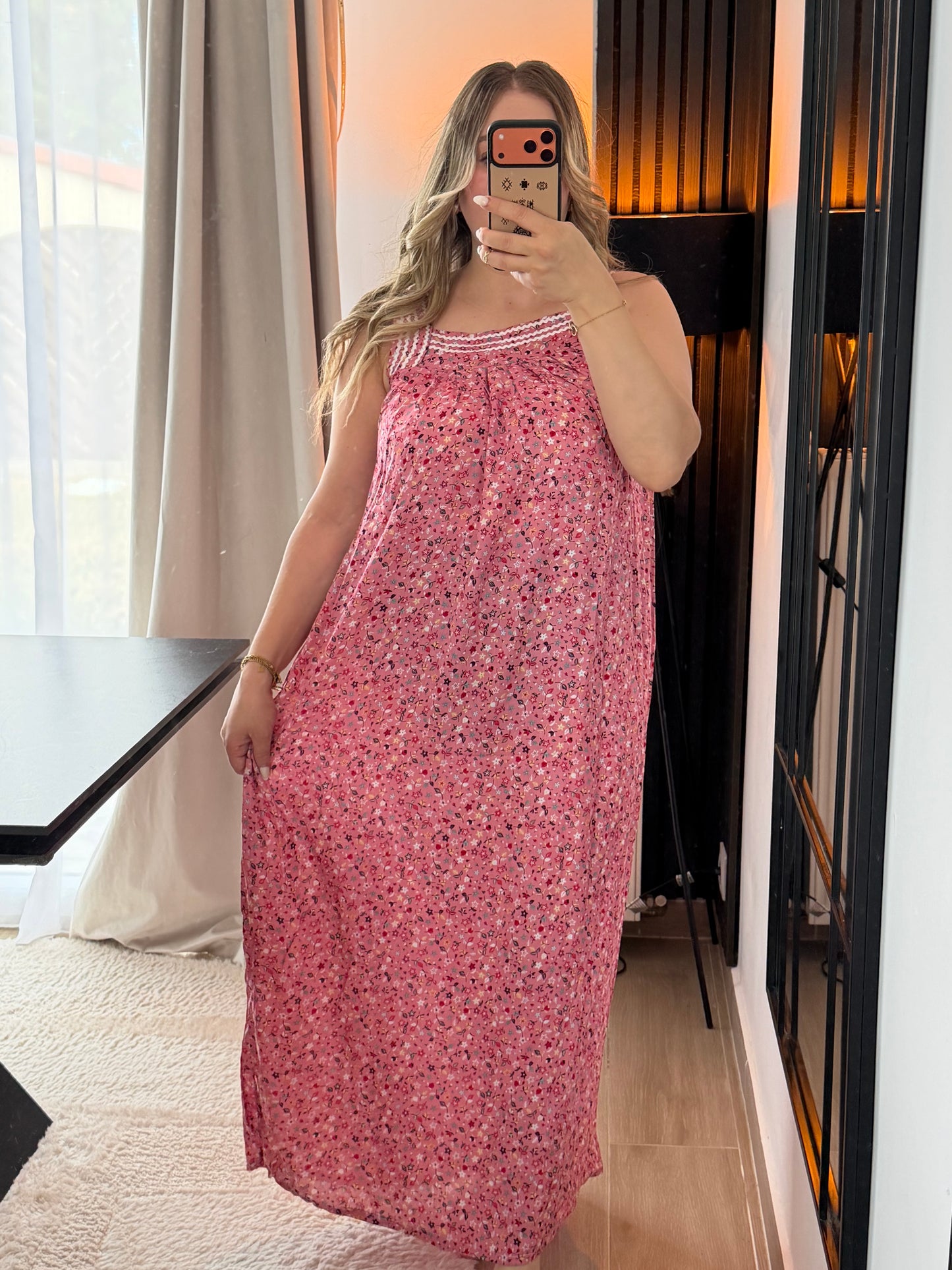 Robe Lynda